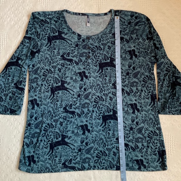 Izod Animal Print 2 Piece Pajama Set - Picture 13 of 14